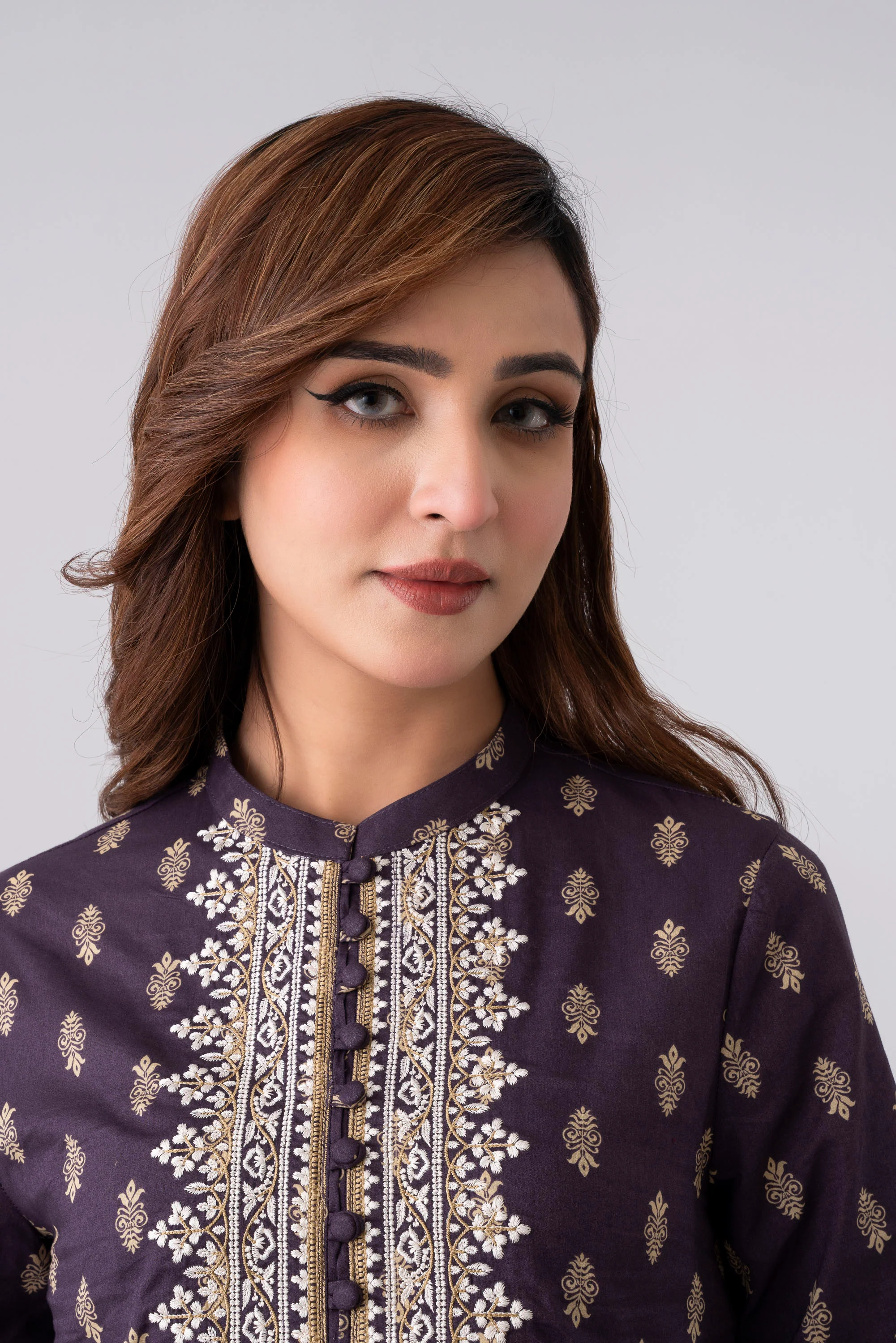 Smart Fit Embroidered Ethnic Kurta - Image 5