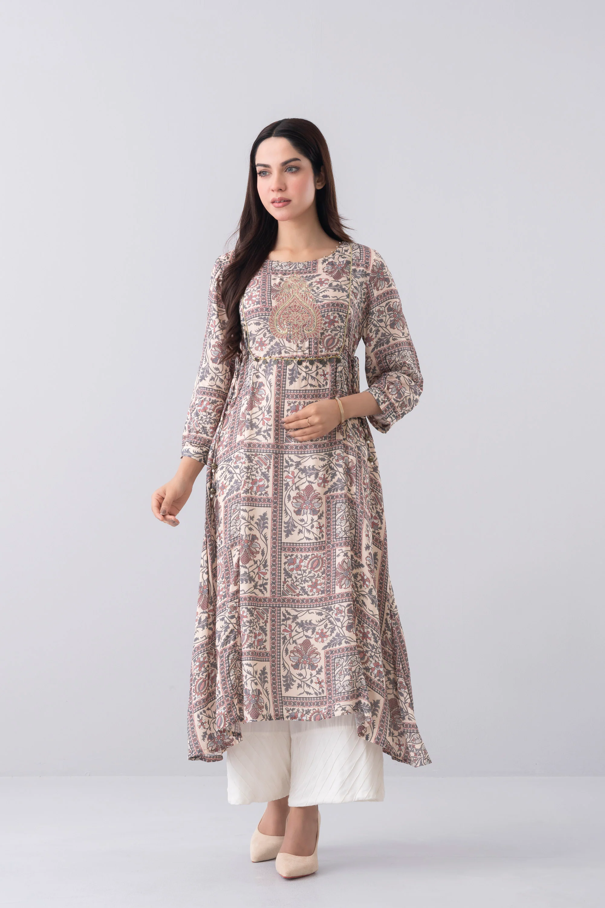 Relaxed Fit Embroidered Ethnic Kurta - Image 13