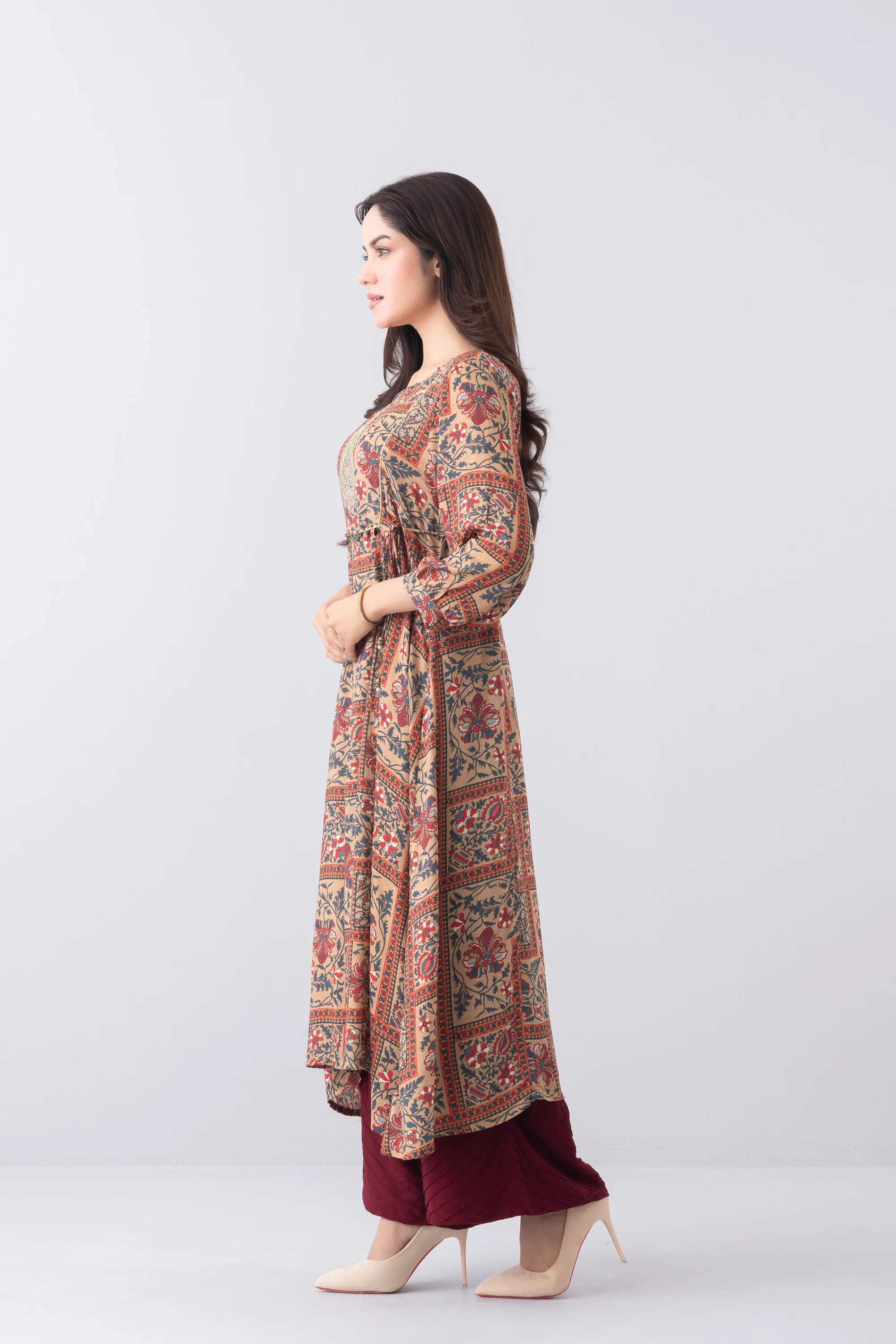 Relaxed Fit Embroidered Ethnic Kurta - Image 3
