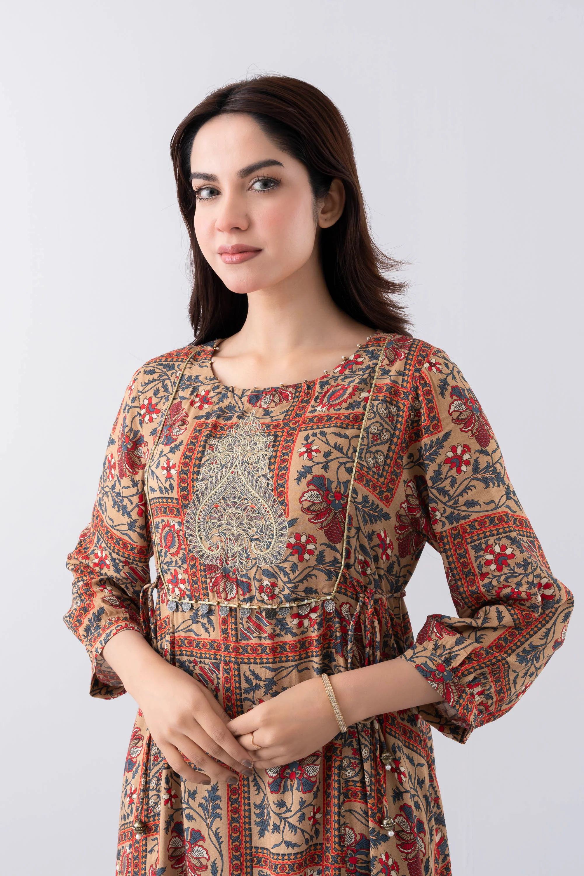 Relaxed Fit Embroidered Ethnic Kurta - Image 5