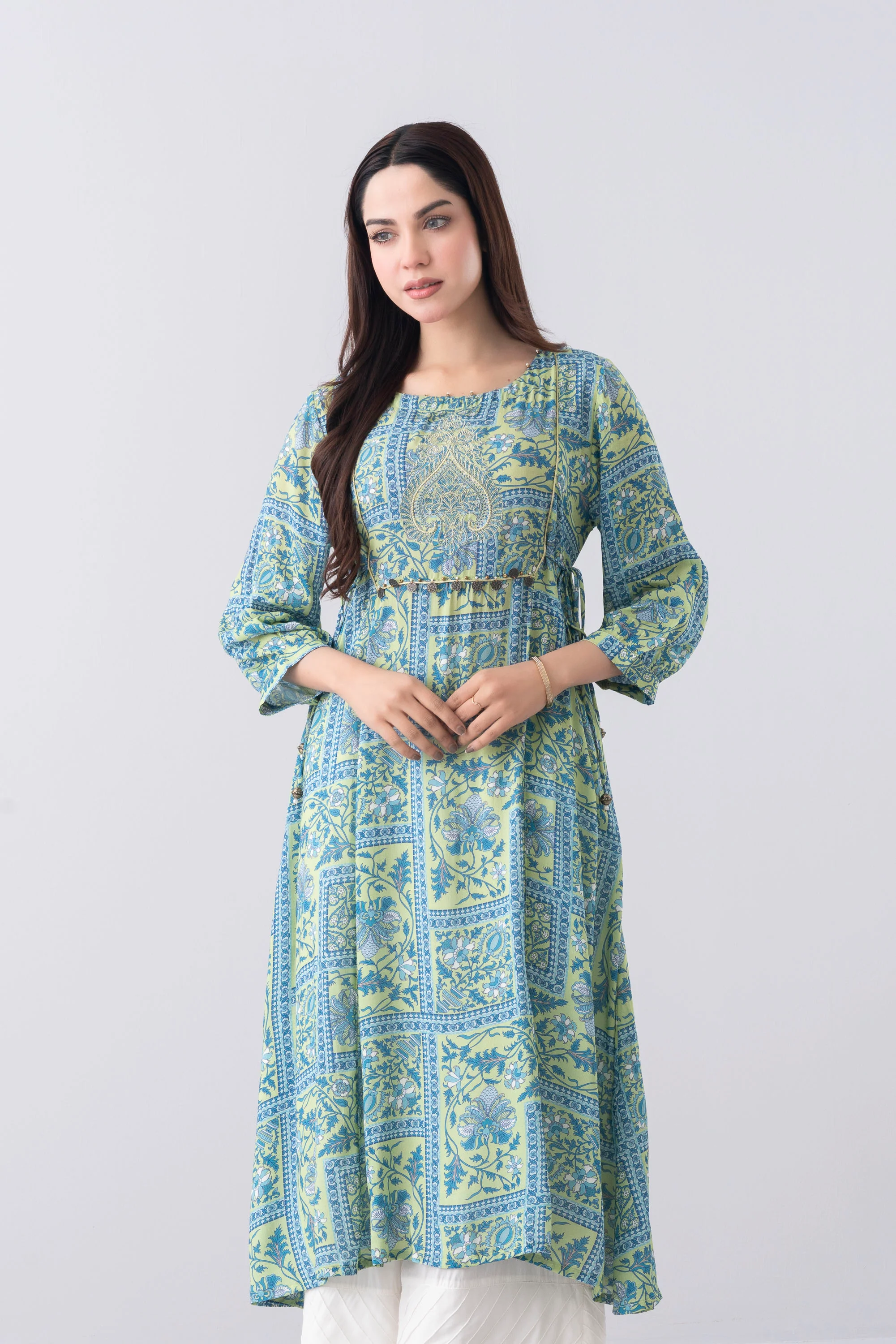 Relaxed Fit Embroidered Ethnic Kurta - Image 8