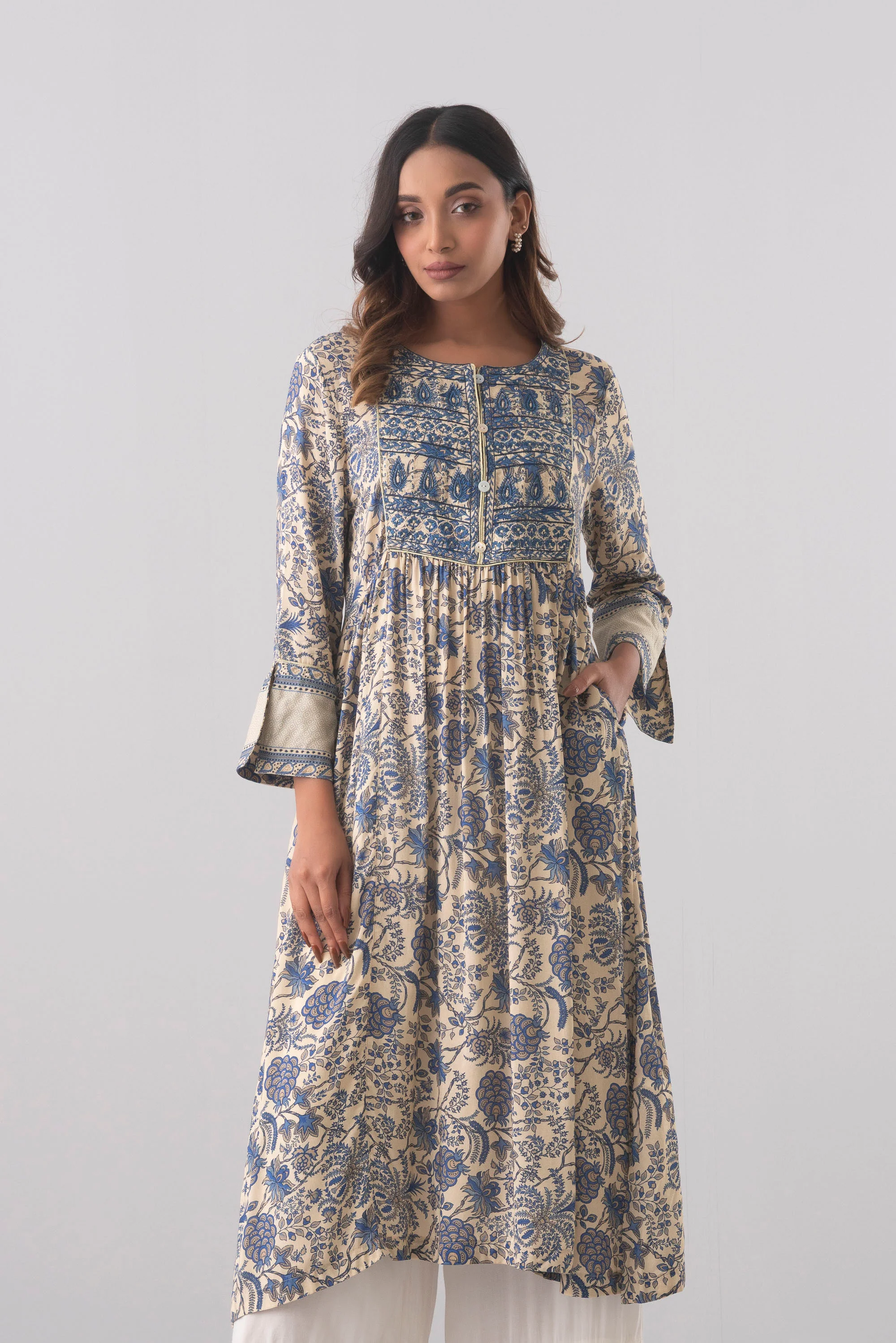 Smart Fit One-Piece Ethnic Kurta - Image 9