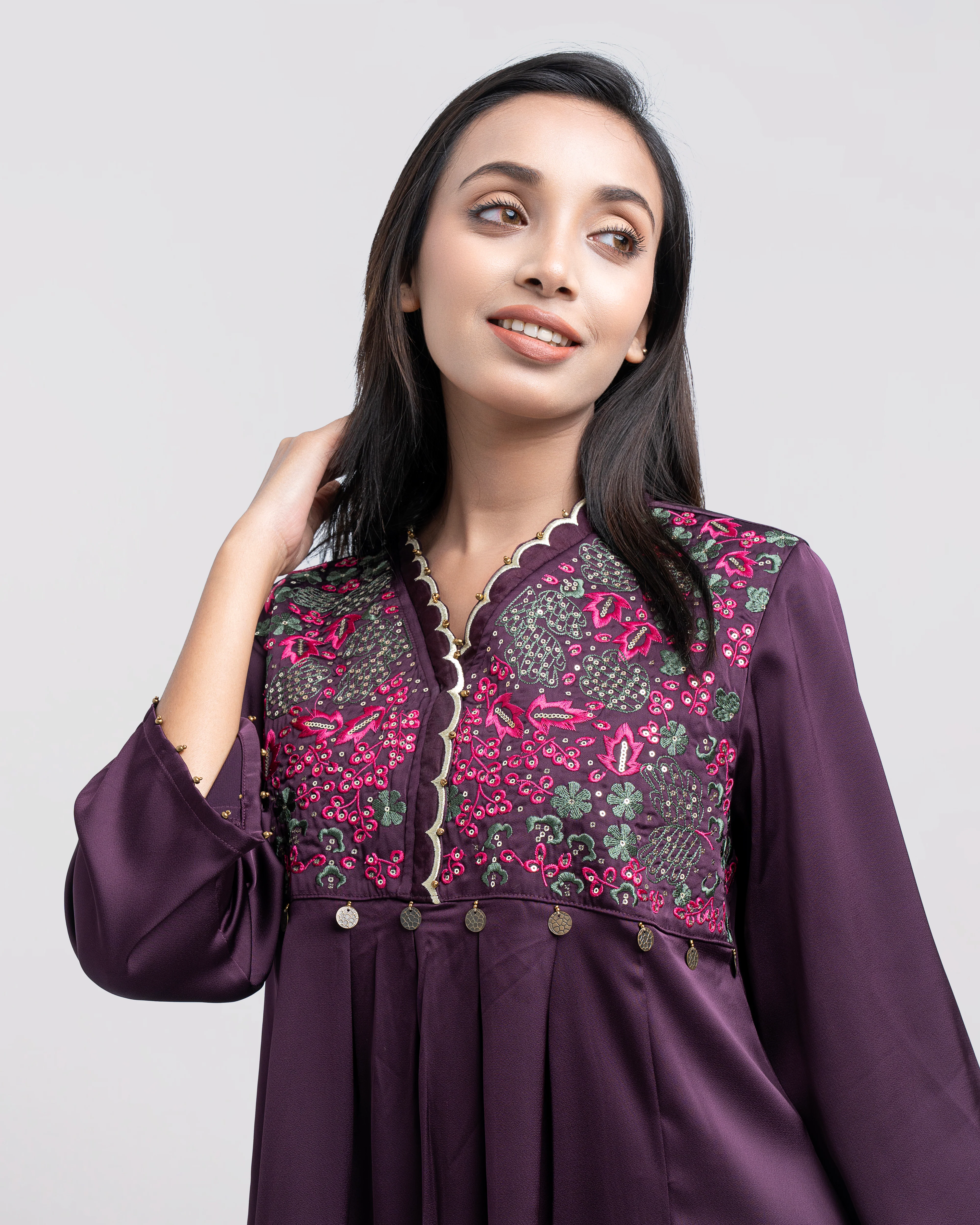 Smart Fit Scallop-Embroidered Satin Ethnic Kurta - Image 2
