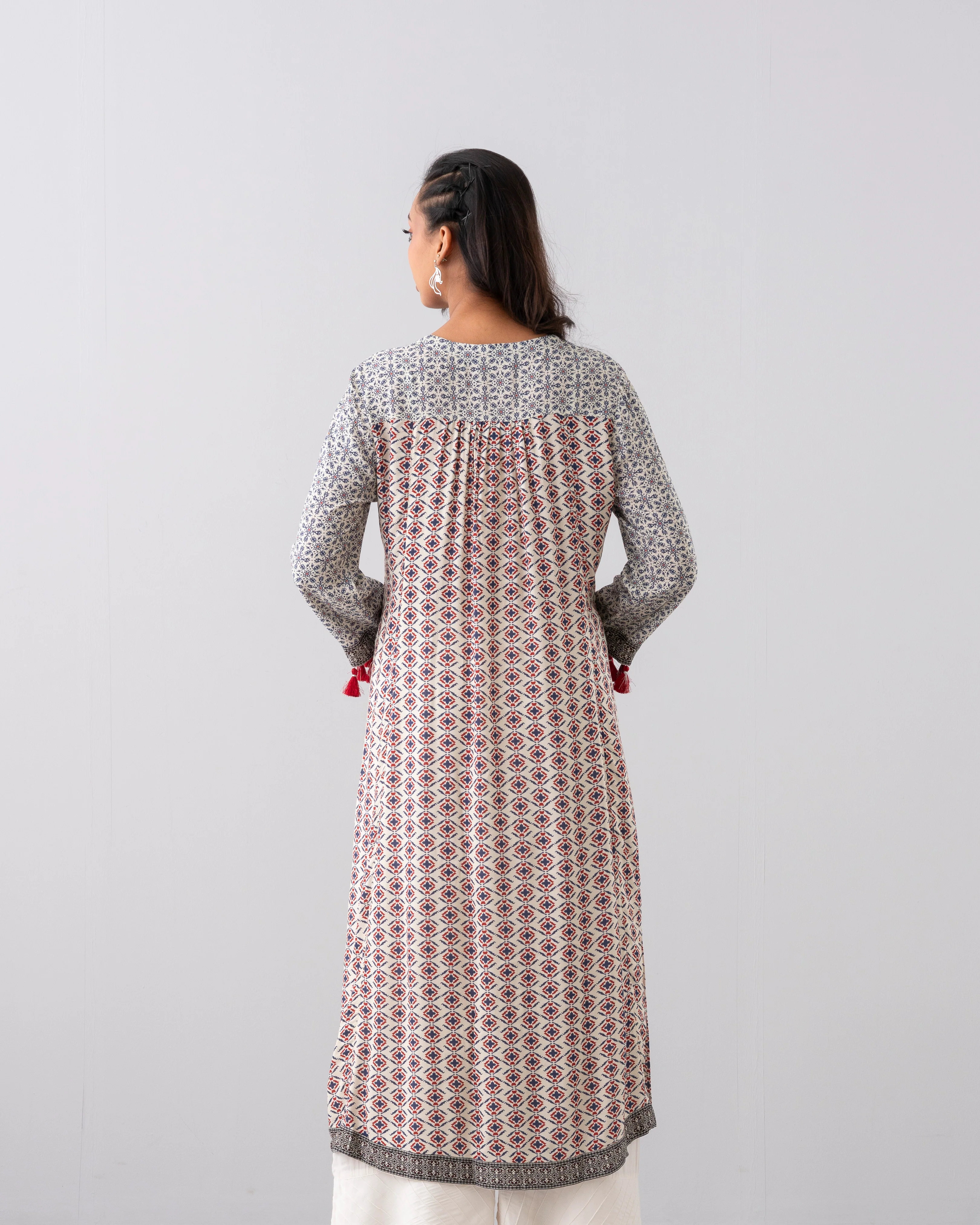 Smart Fit One-Piece Ethnic Kurta - Image 4