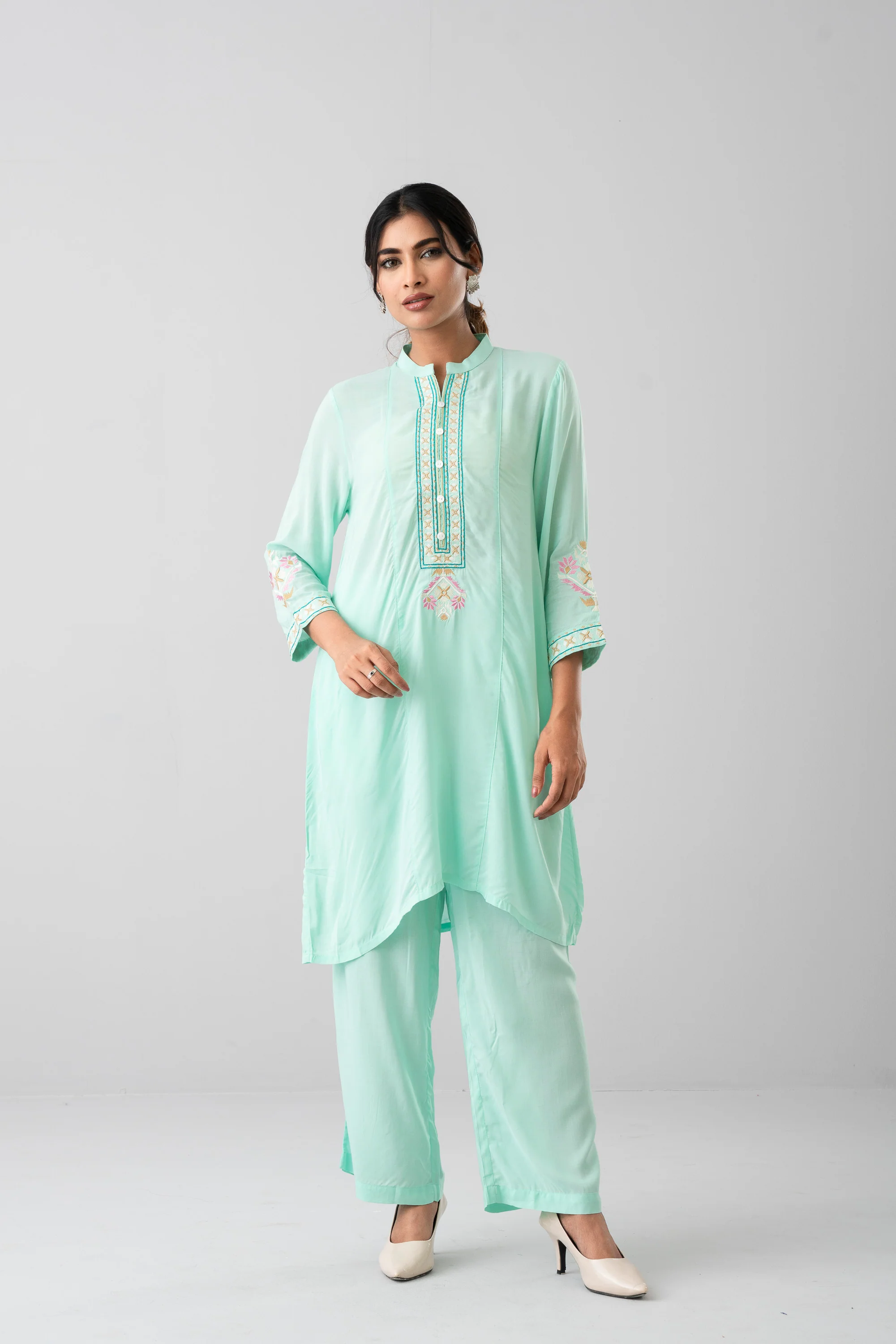 Smart Fit Embroidered Viscose Ethnic Kurti