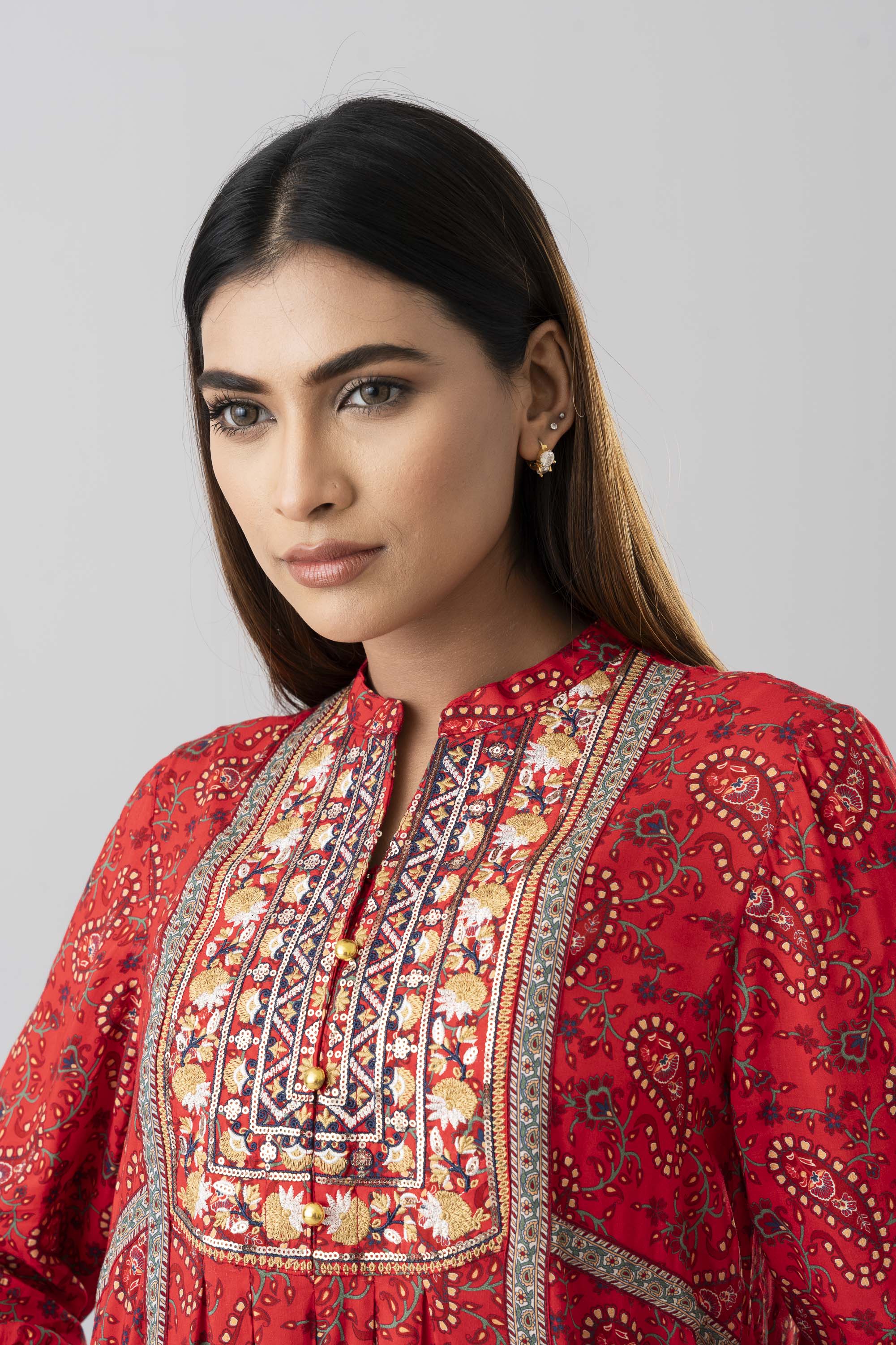 Smart Fit Embroidered Viscose Ethnic Kurti - Image 5