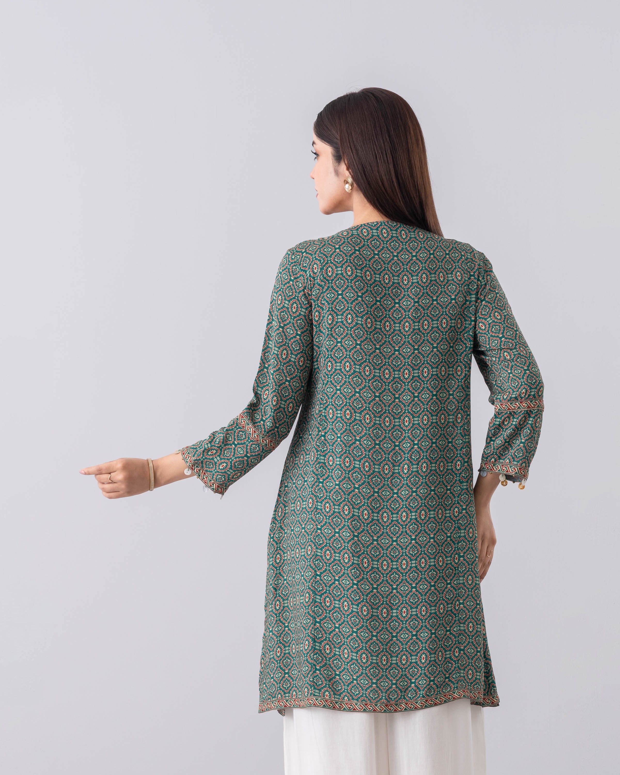 Relaxed Fit All-Over Printed Ethnic Kurti - Image 11