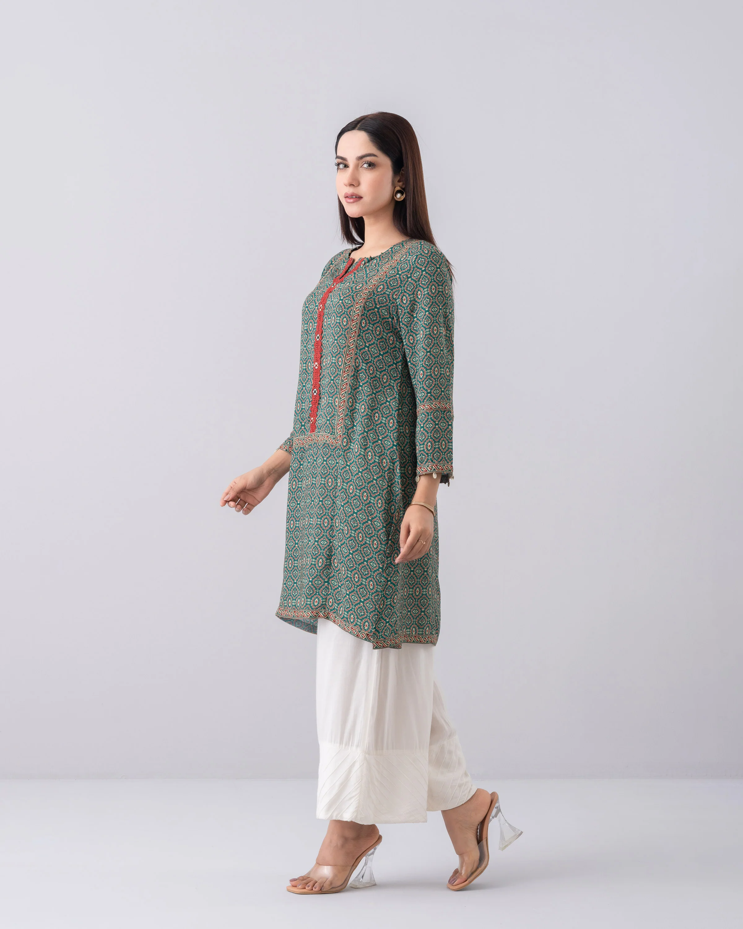 Relaxed Fit All-Over Printed Ethnic Kurti - Image 9
