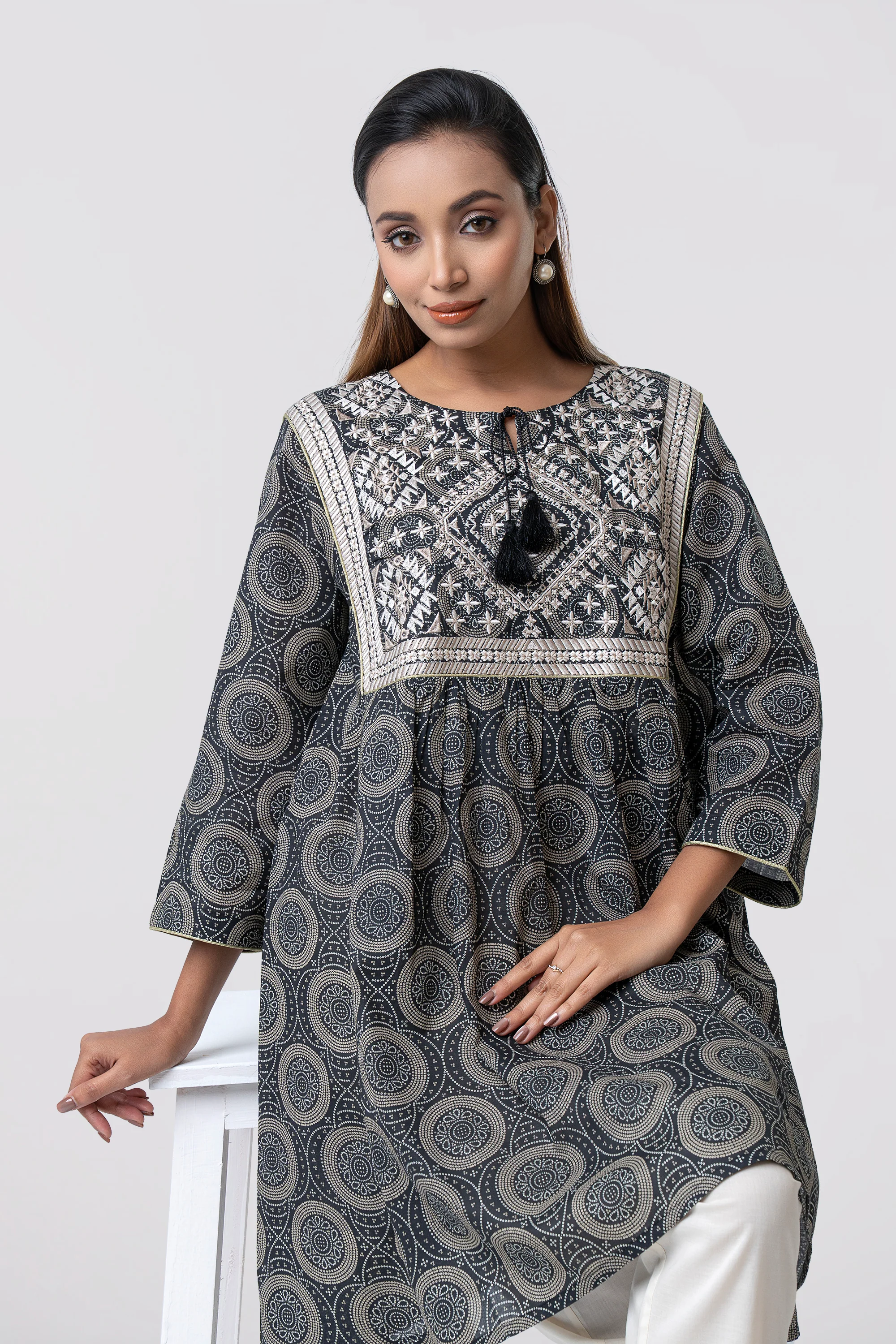 Relaxed Fit Printed Ethnic Kurti - Image 2