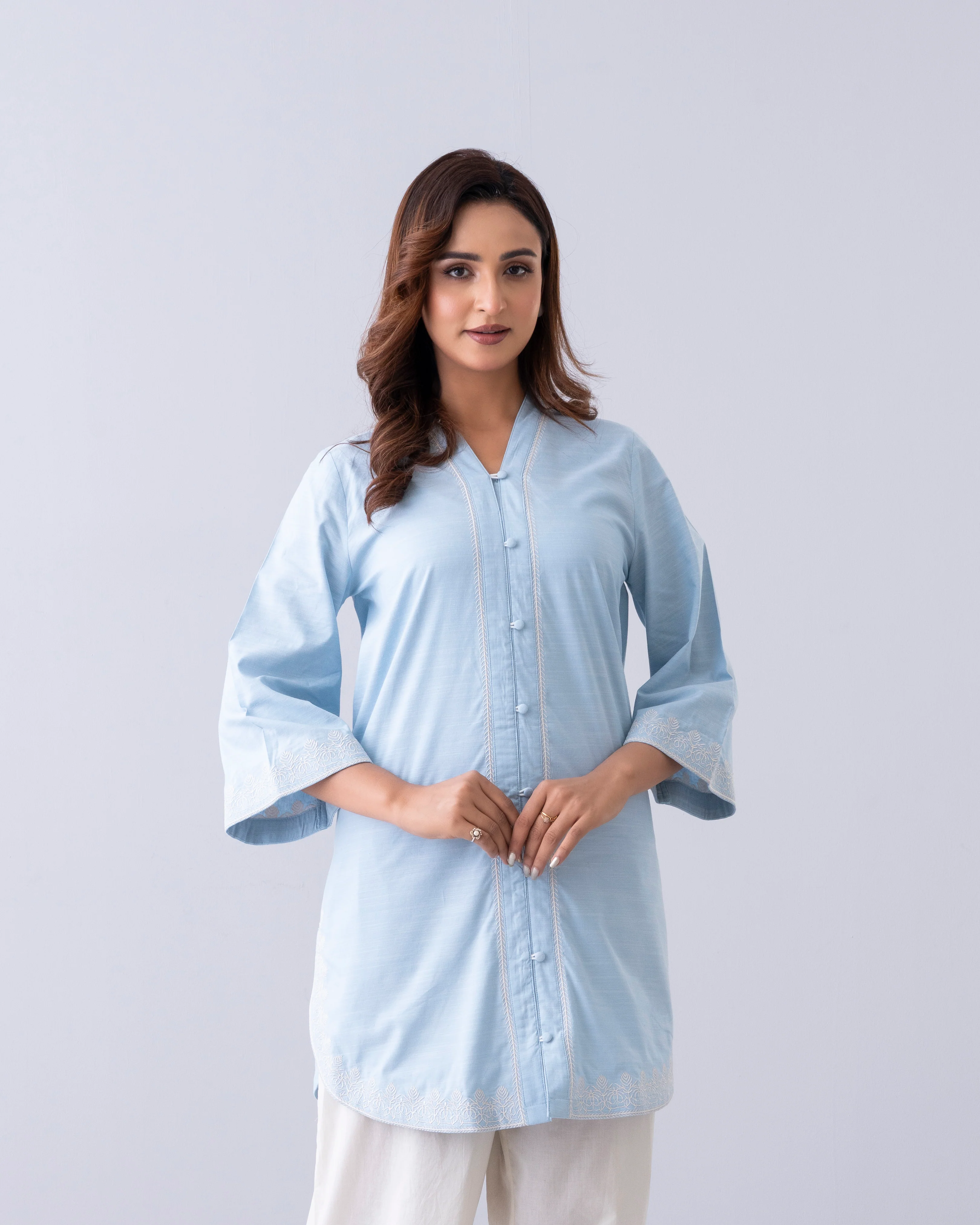 Relaxed Fit Embroidered Ethnic Kurti - Image 10