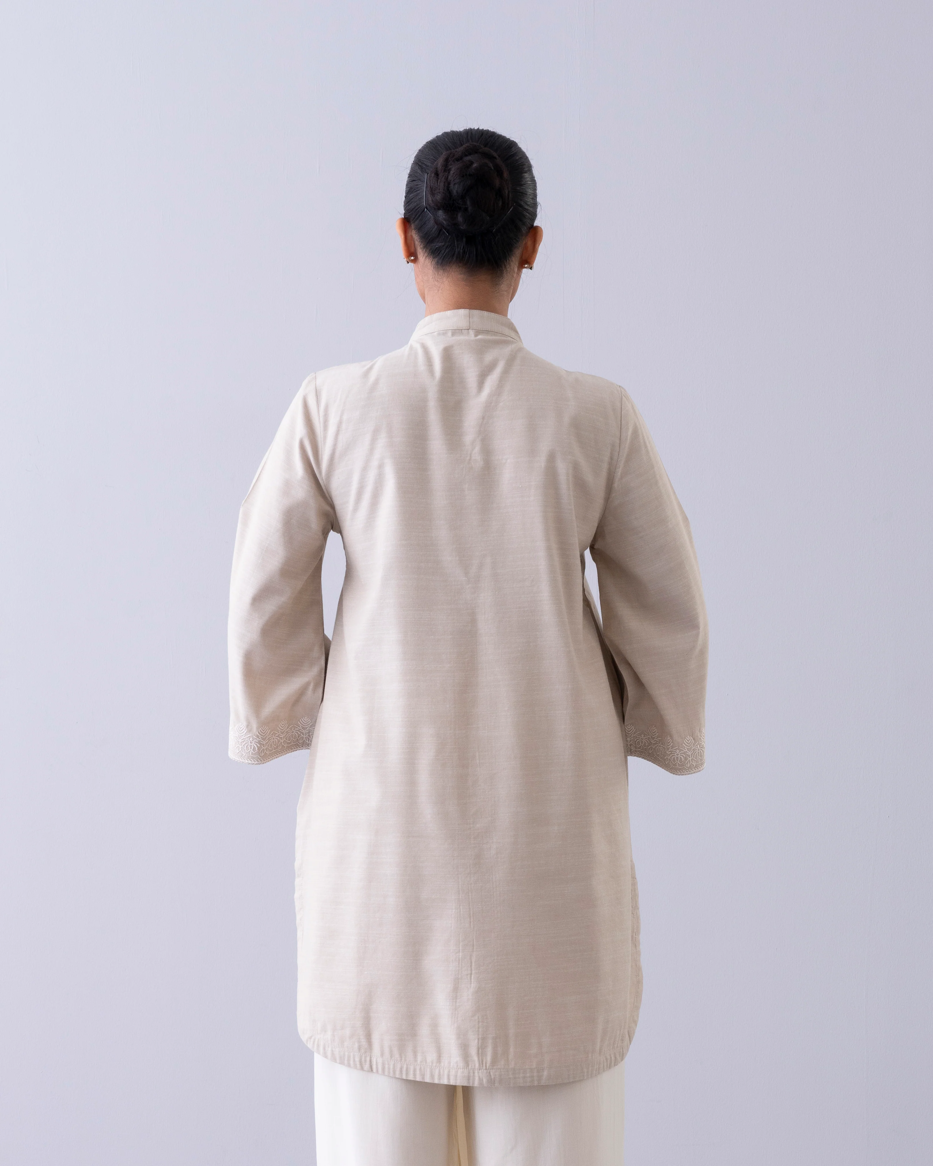 Relaxed Fit Embroidered Ethnic Kurti - Image 7