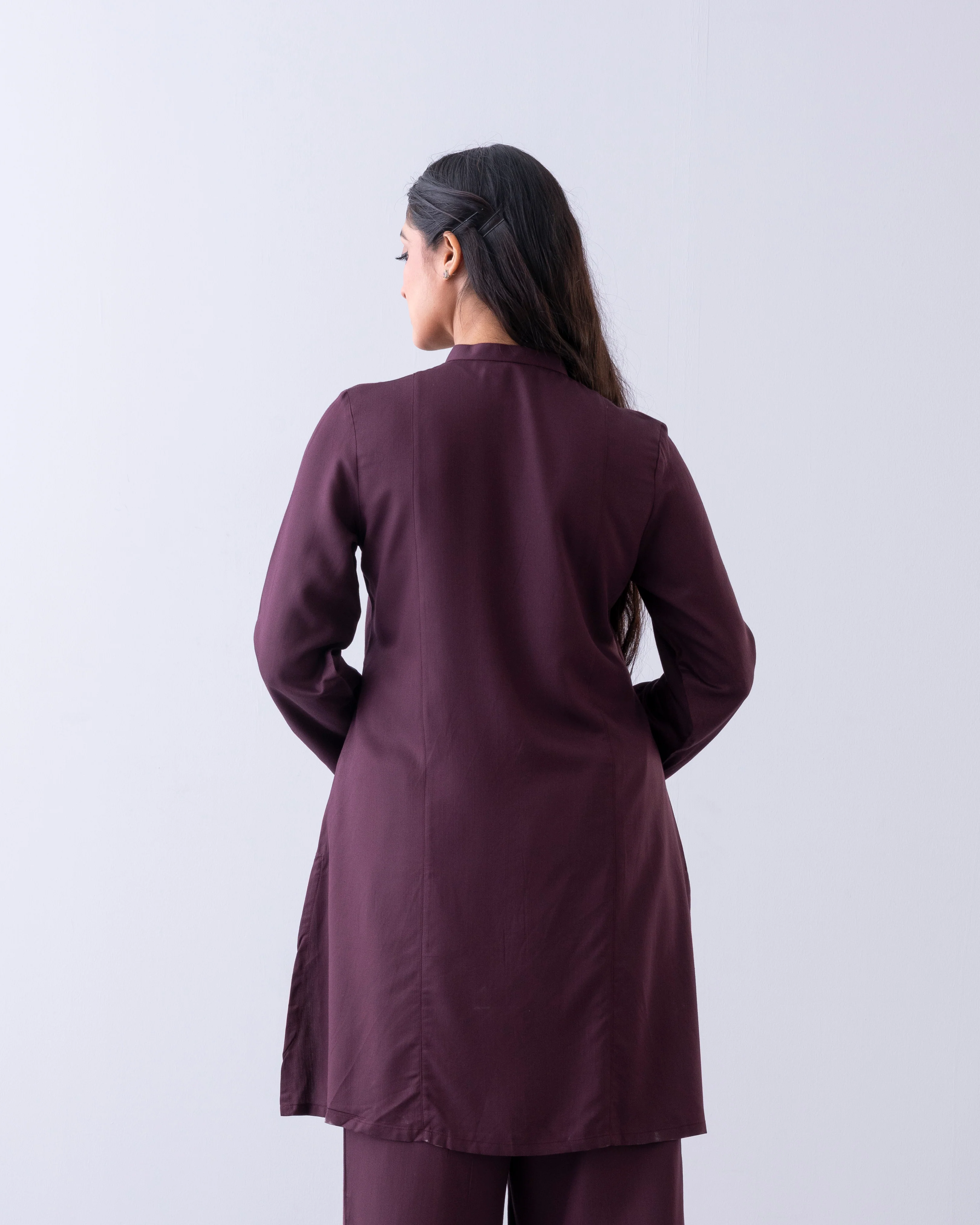 Relaxed Fit Embroidered Ethnic Kurti - Image 11