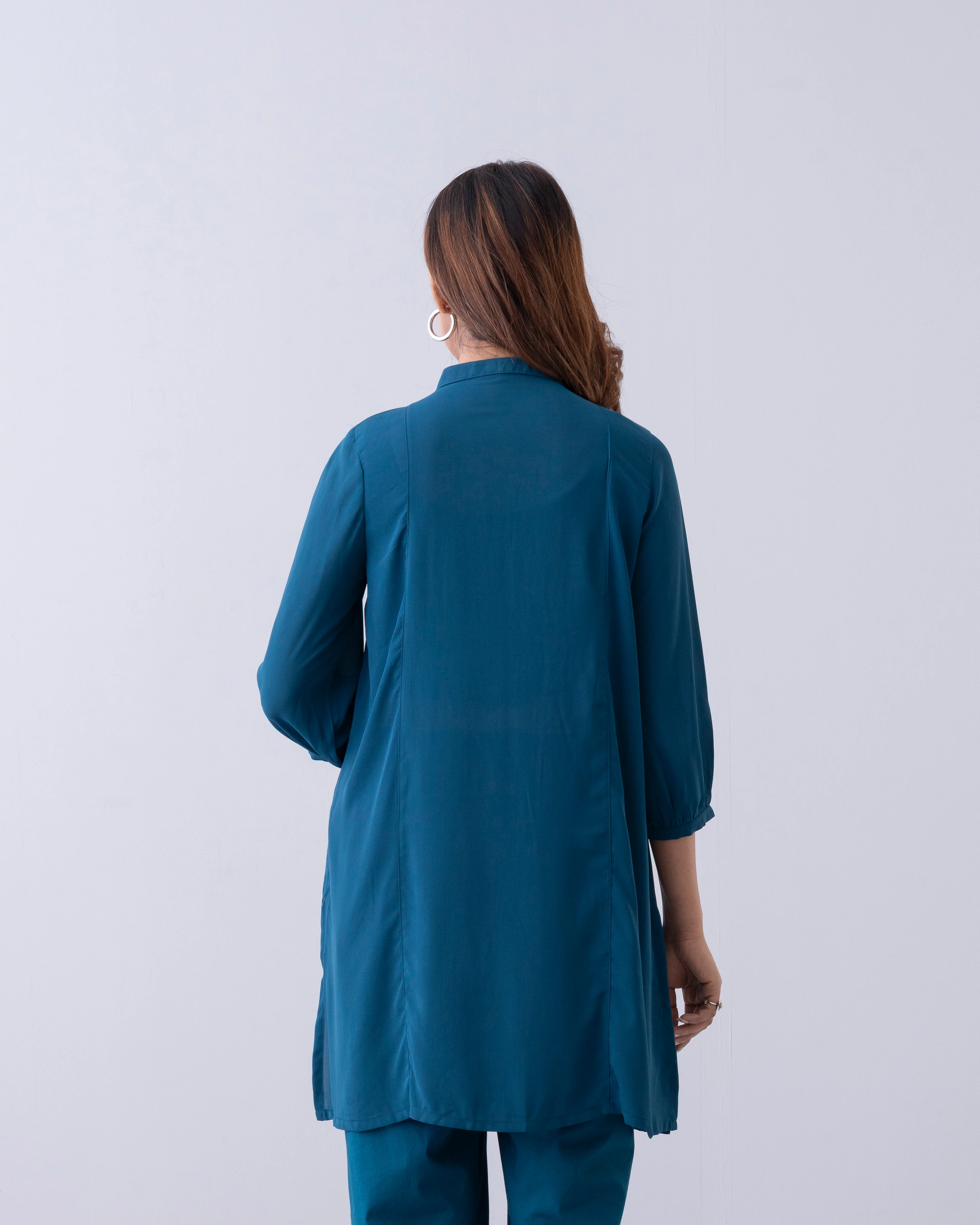 Relaxed Fit Embroidered Ethnic Kurti - Image 13