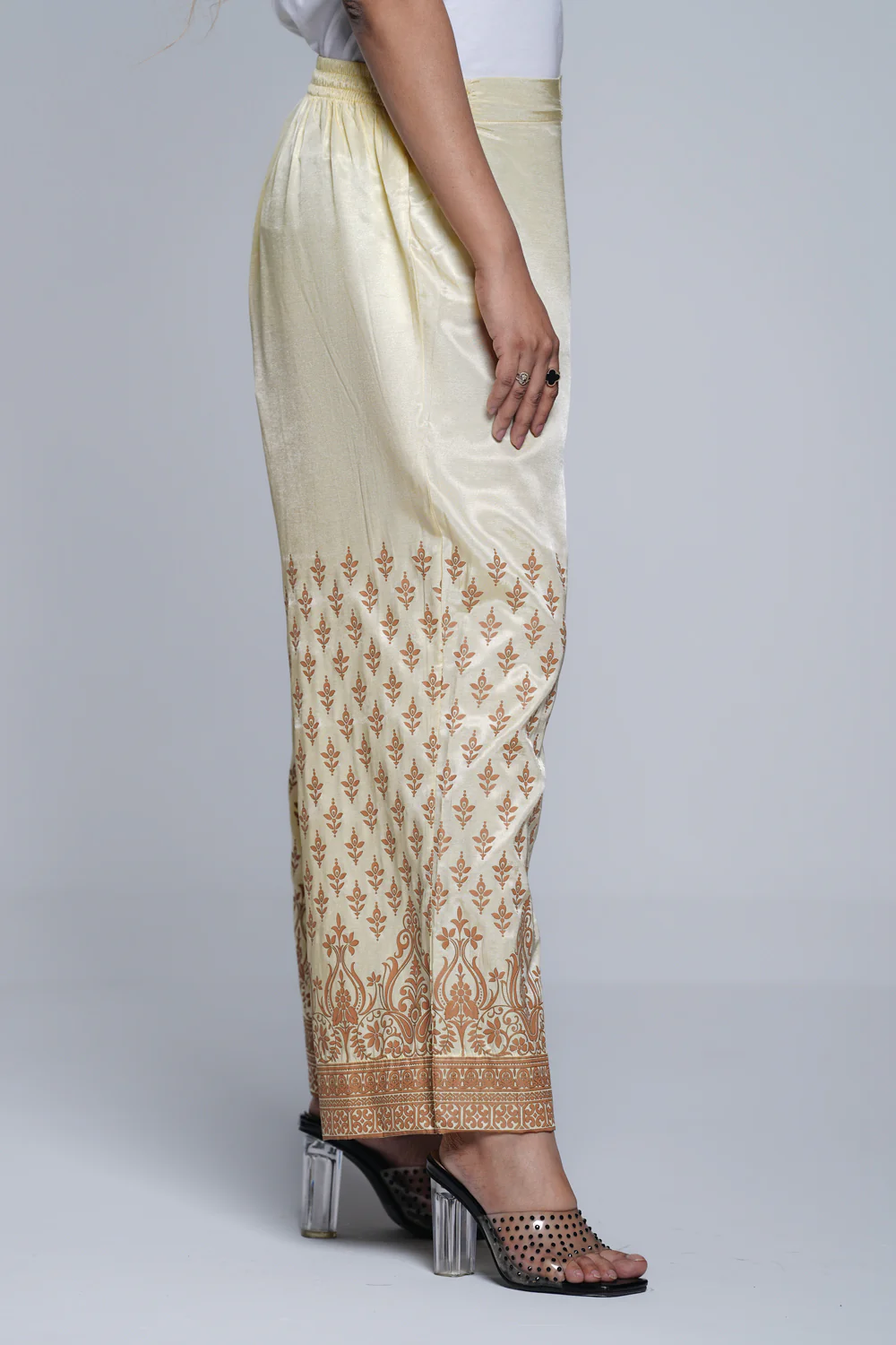Relaxed Fit Ethnic Pants - Image 9