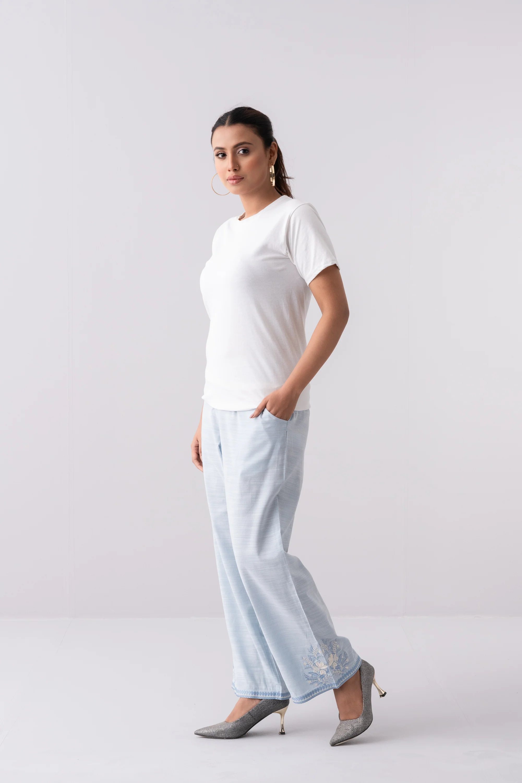 Relaxed Fit Floral Embroidered Ethnic Pants - Image 9