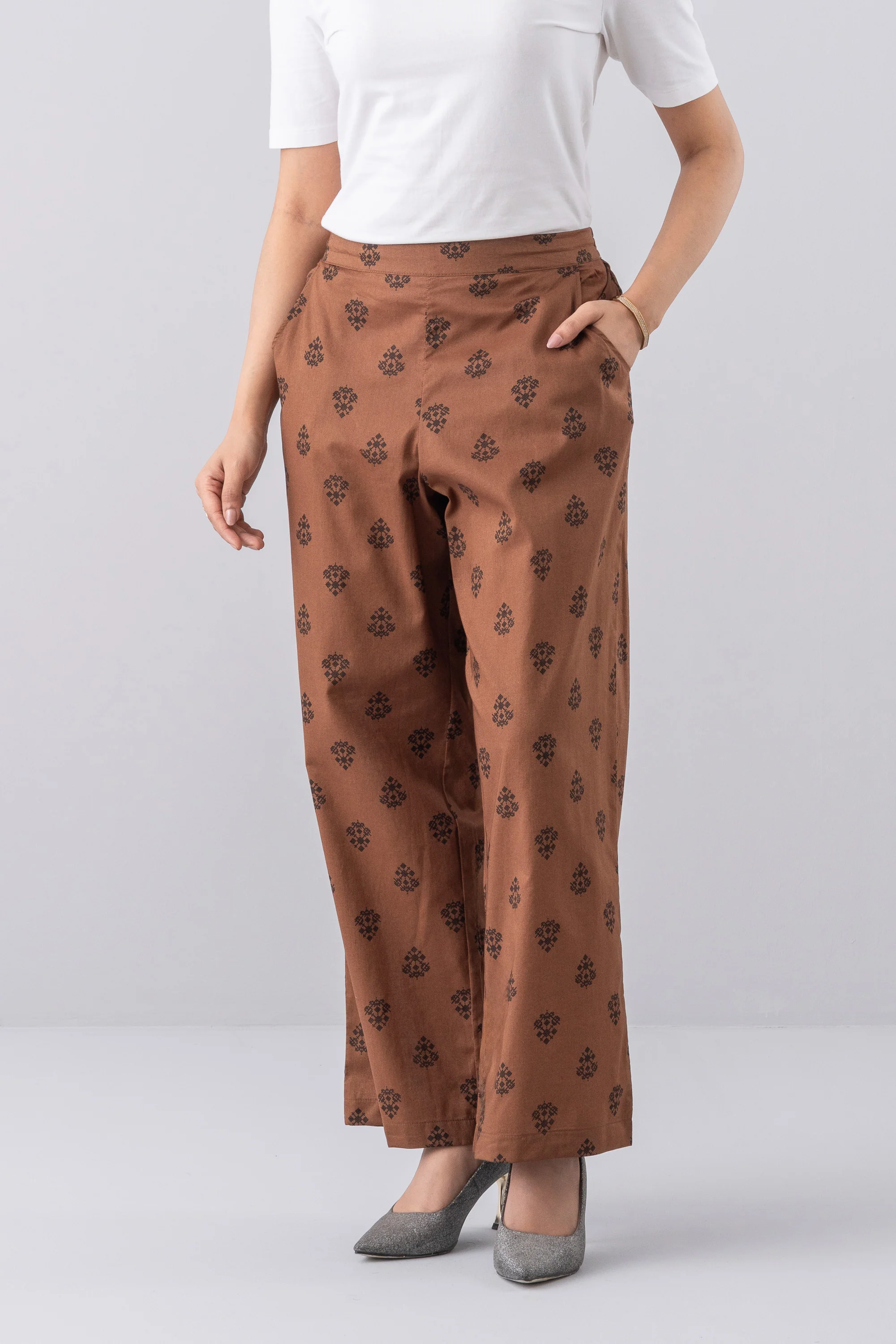 Relaxed Fit Printed Ethnic Pants - Image 7