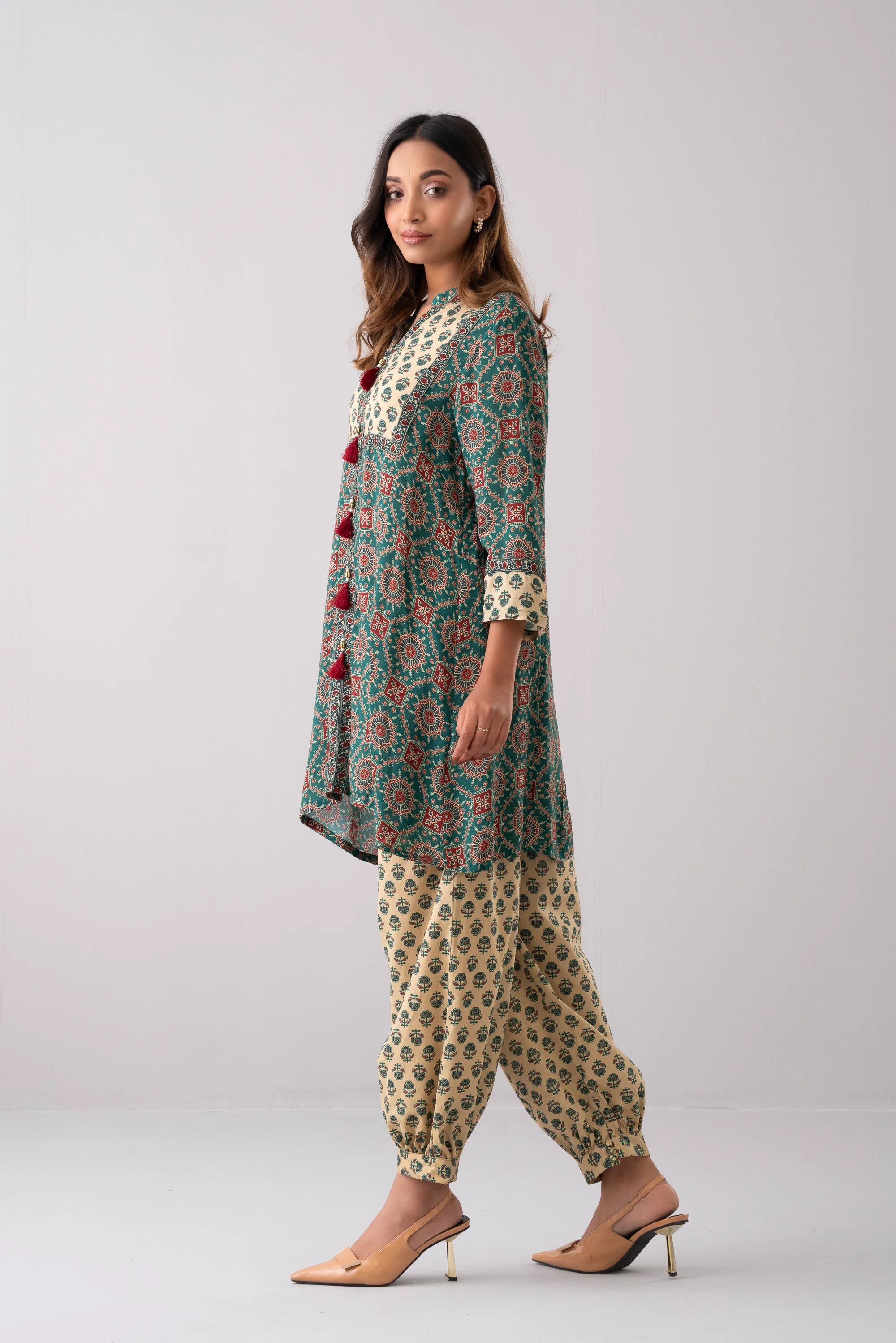 Relaxed Fit Printed Ethnic Pants - Image 3