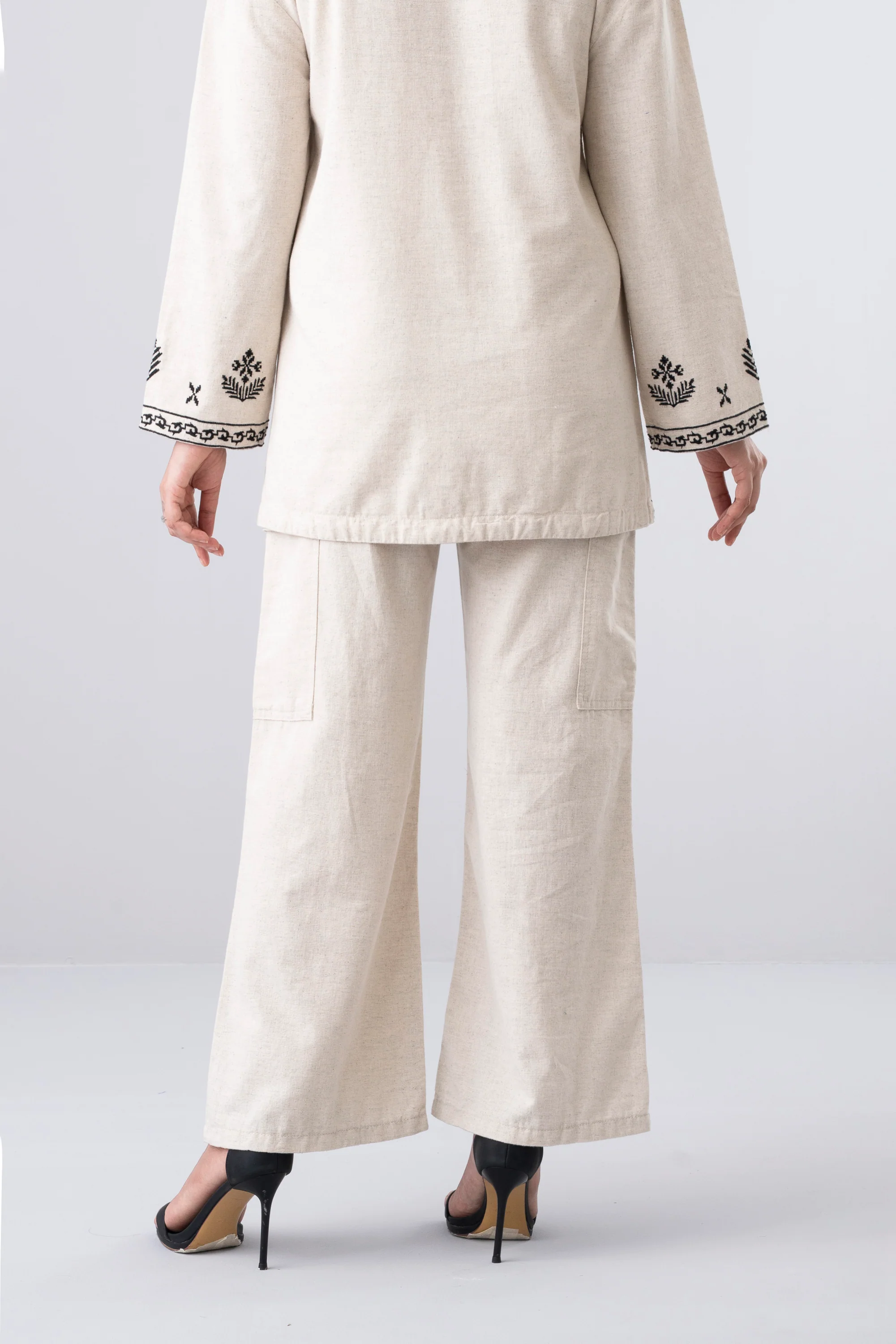 Wide-Leg Fashion Trouser - Image 4