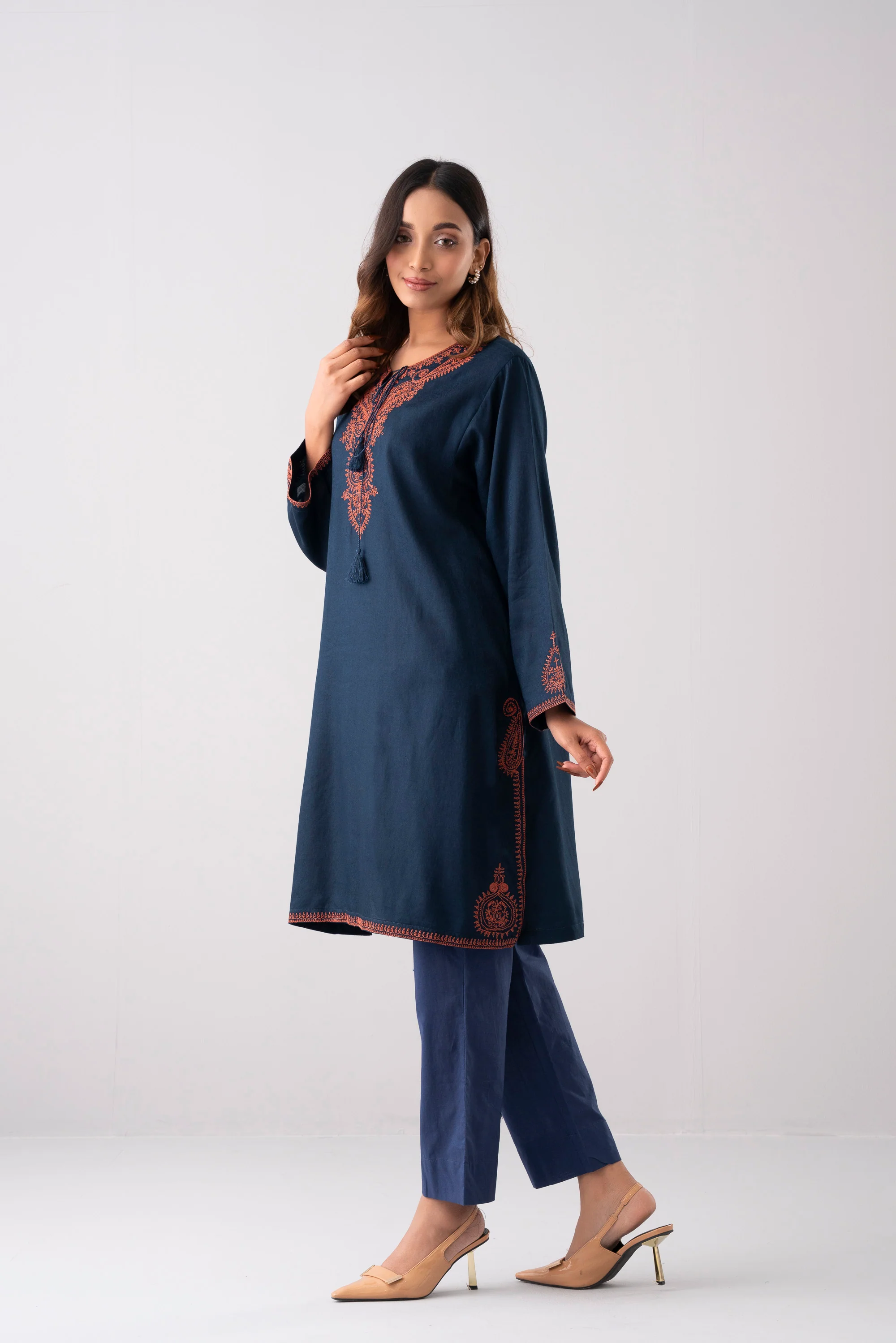 Relaxed Fit Embroidered Jacquard Cotton Lawn Kurta - Image 2