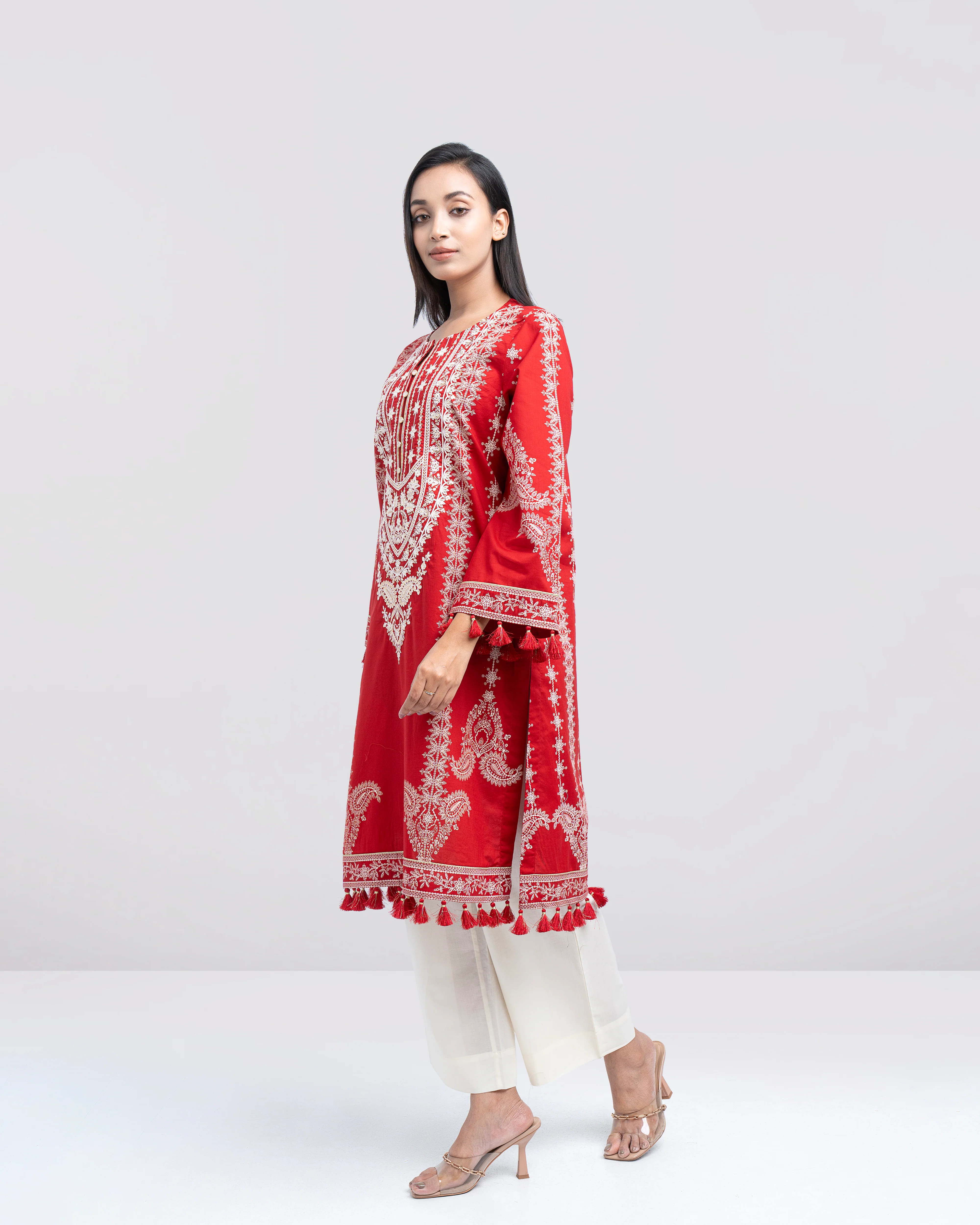 Smart Fit Sequin-Embroidered Lawn Kurta - Image 3