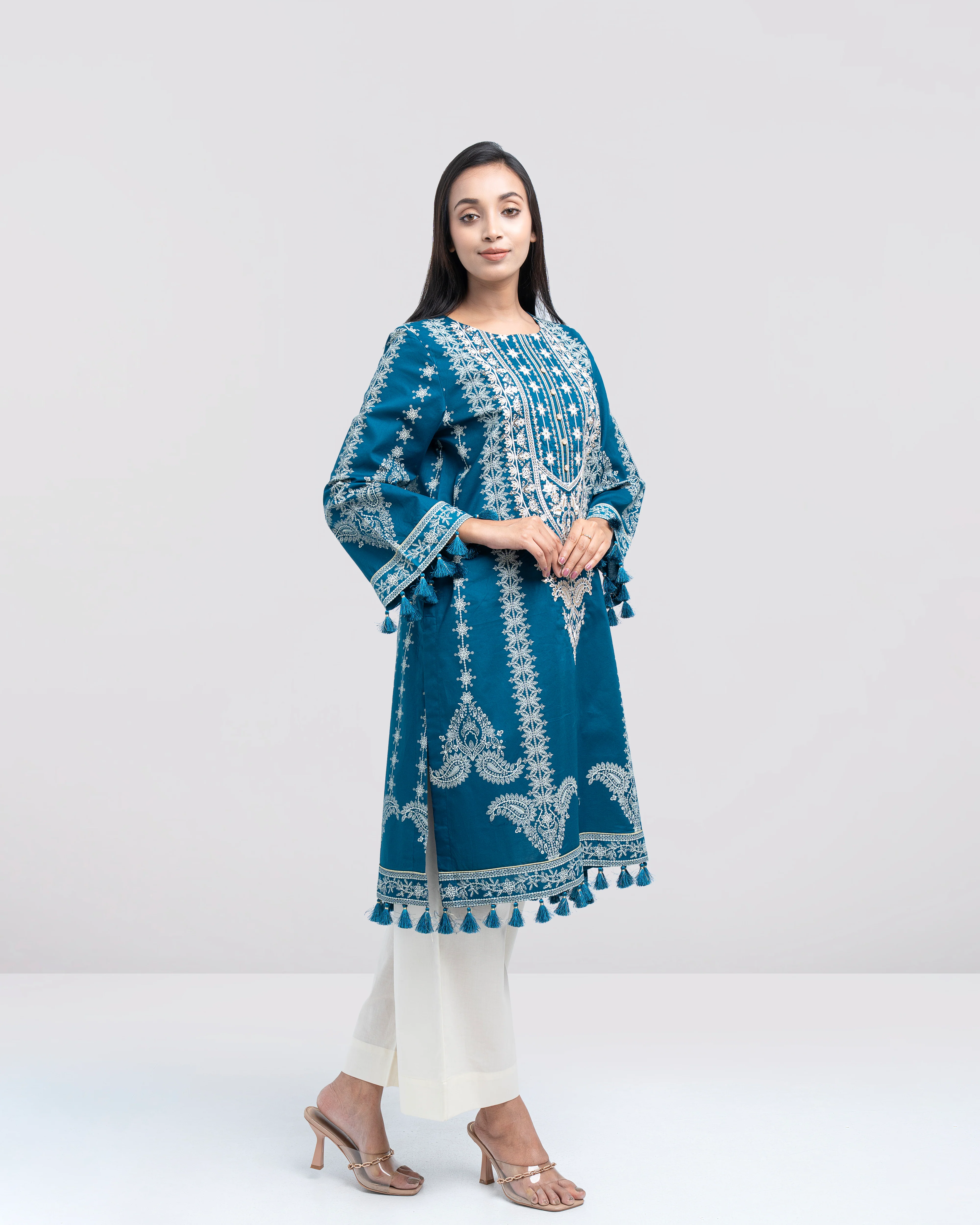 Smart Fit Sequin-Embroidered Lawn Kurta - Image 7