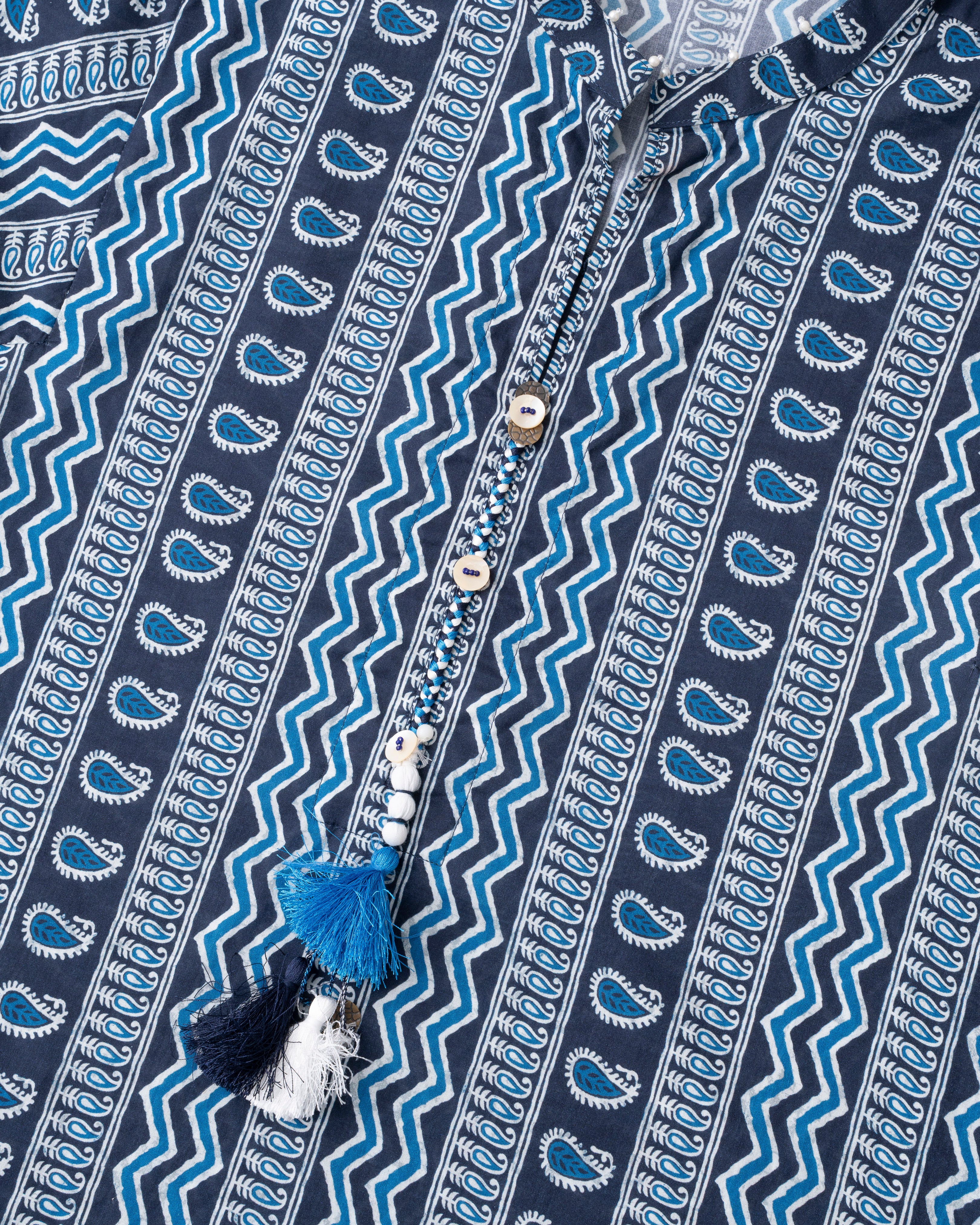 Relaxed Fit Printed Lawn Kurta - Image 5