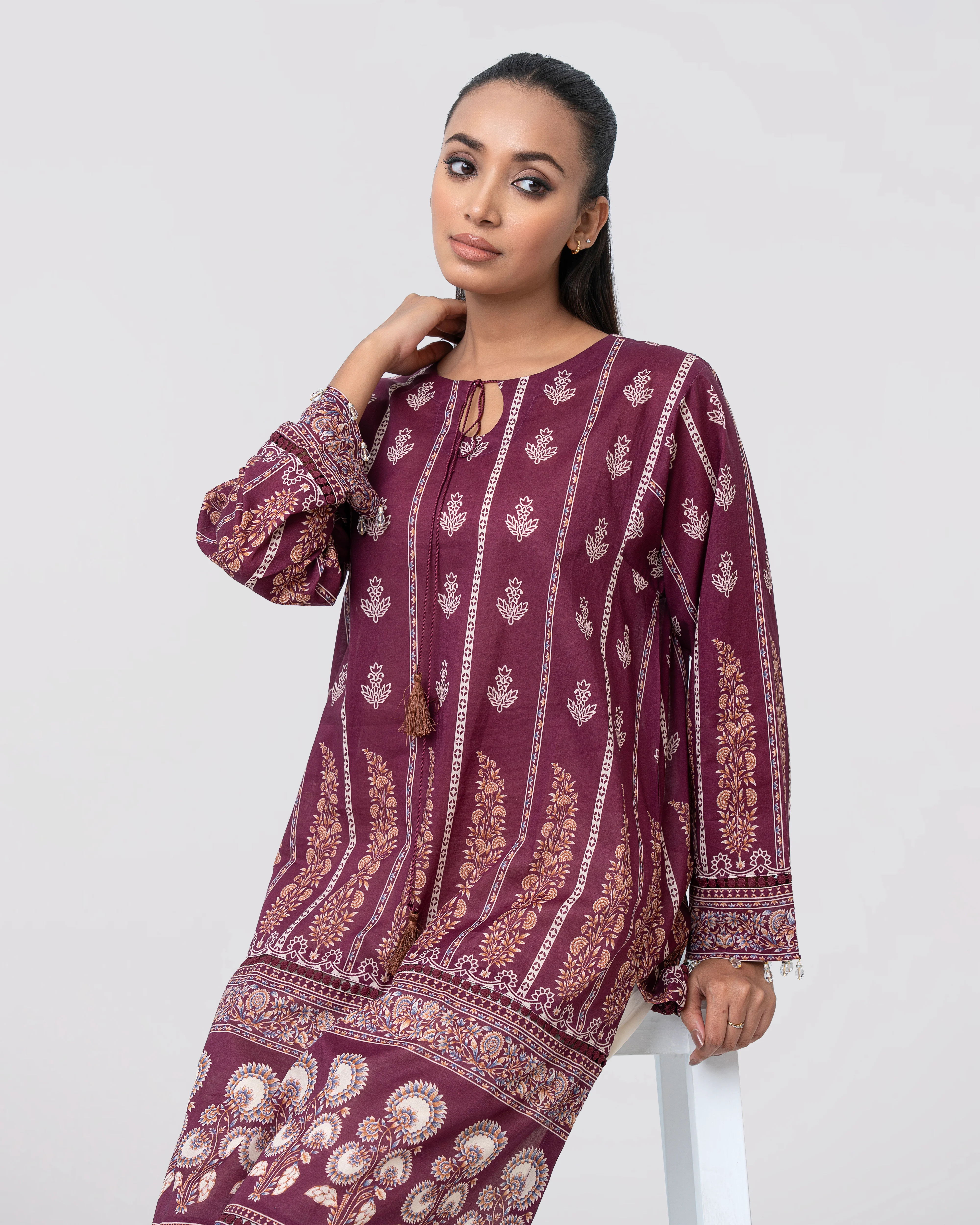 Relaxed Fit Printed Lawn Kurta - Image 15