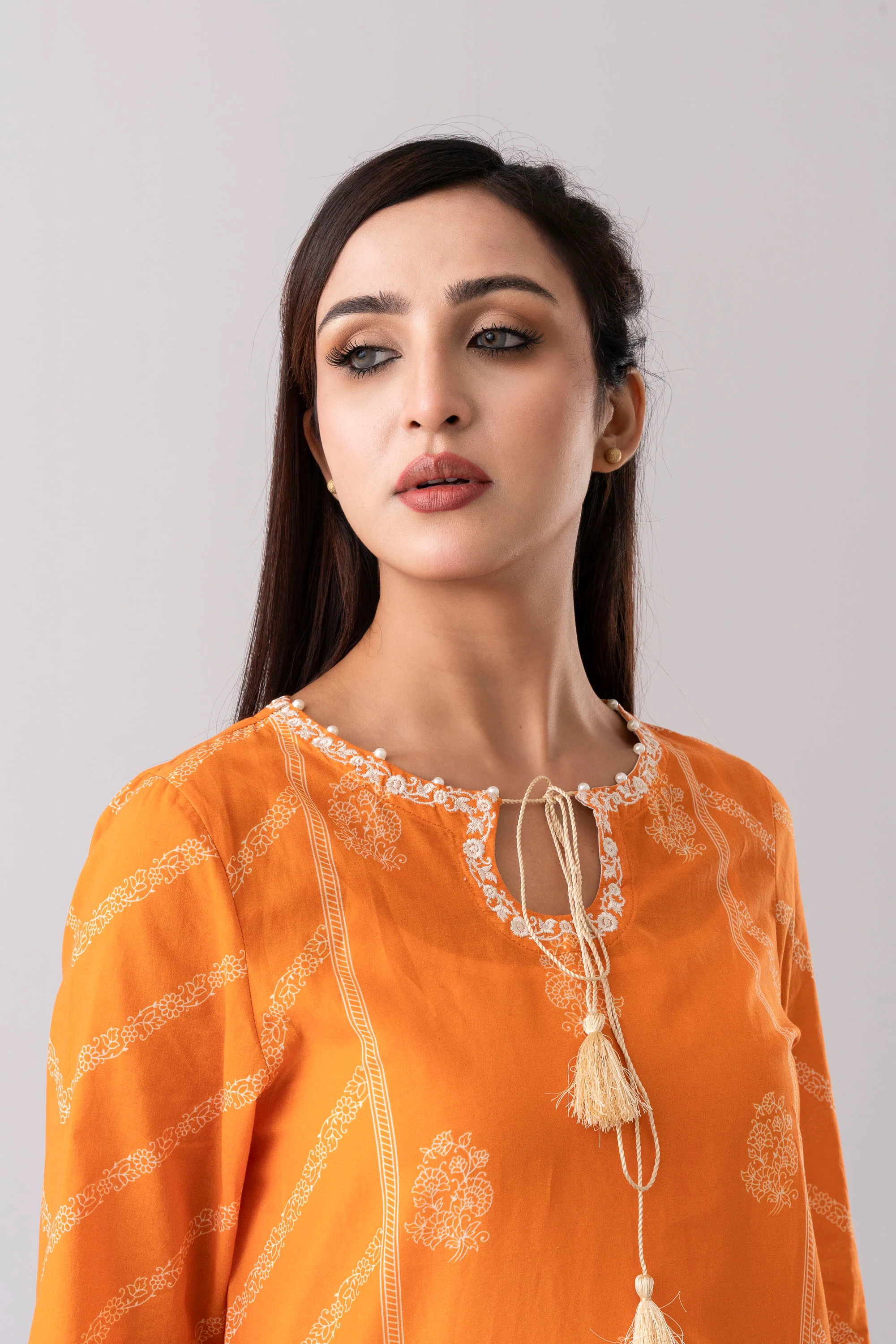 Smart Fit Printed Lawn Kurta - Image 5