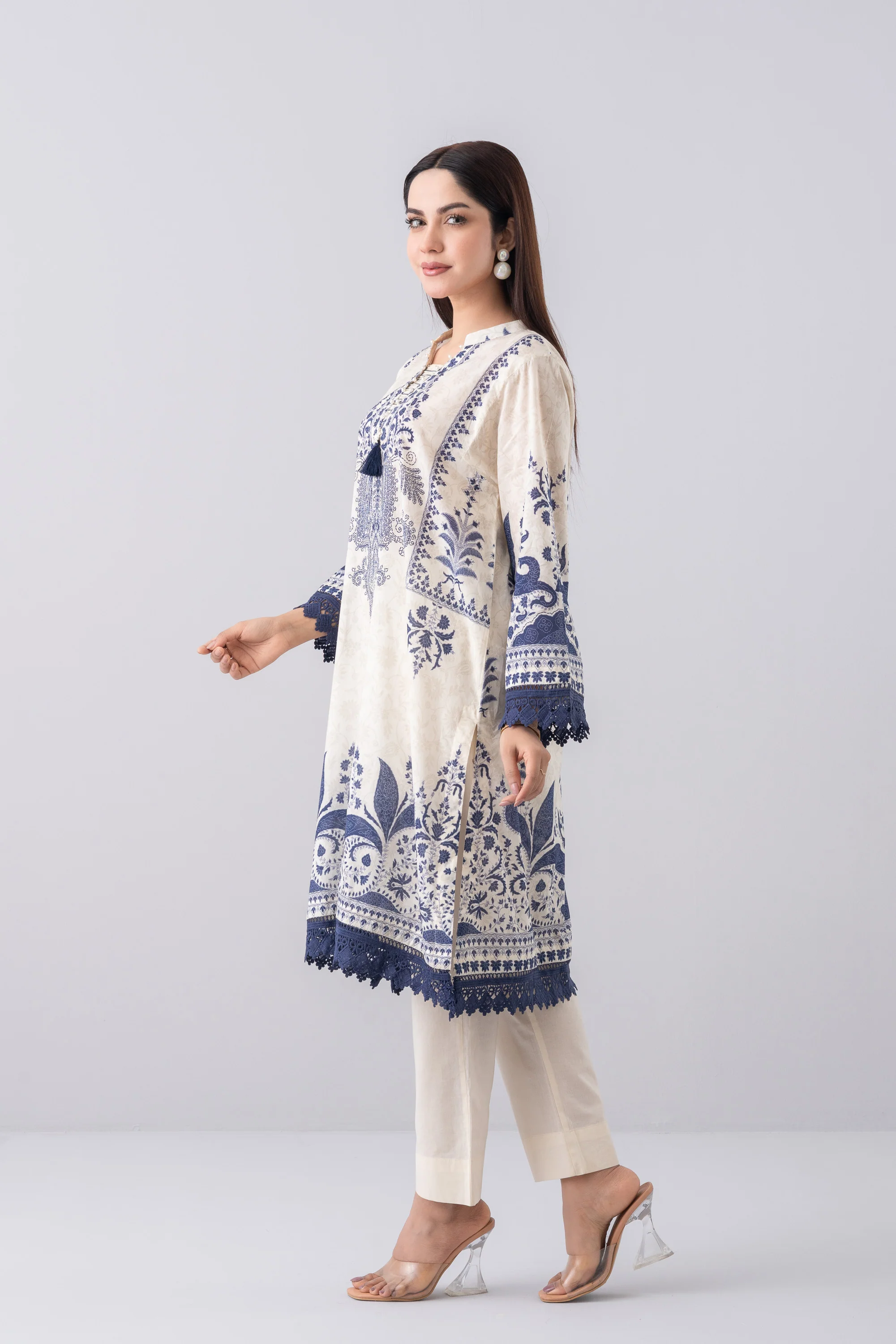 Relaxed Fit Printed Lawn Kurta - Image 2