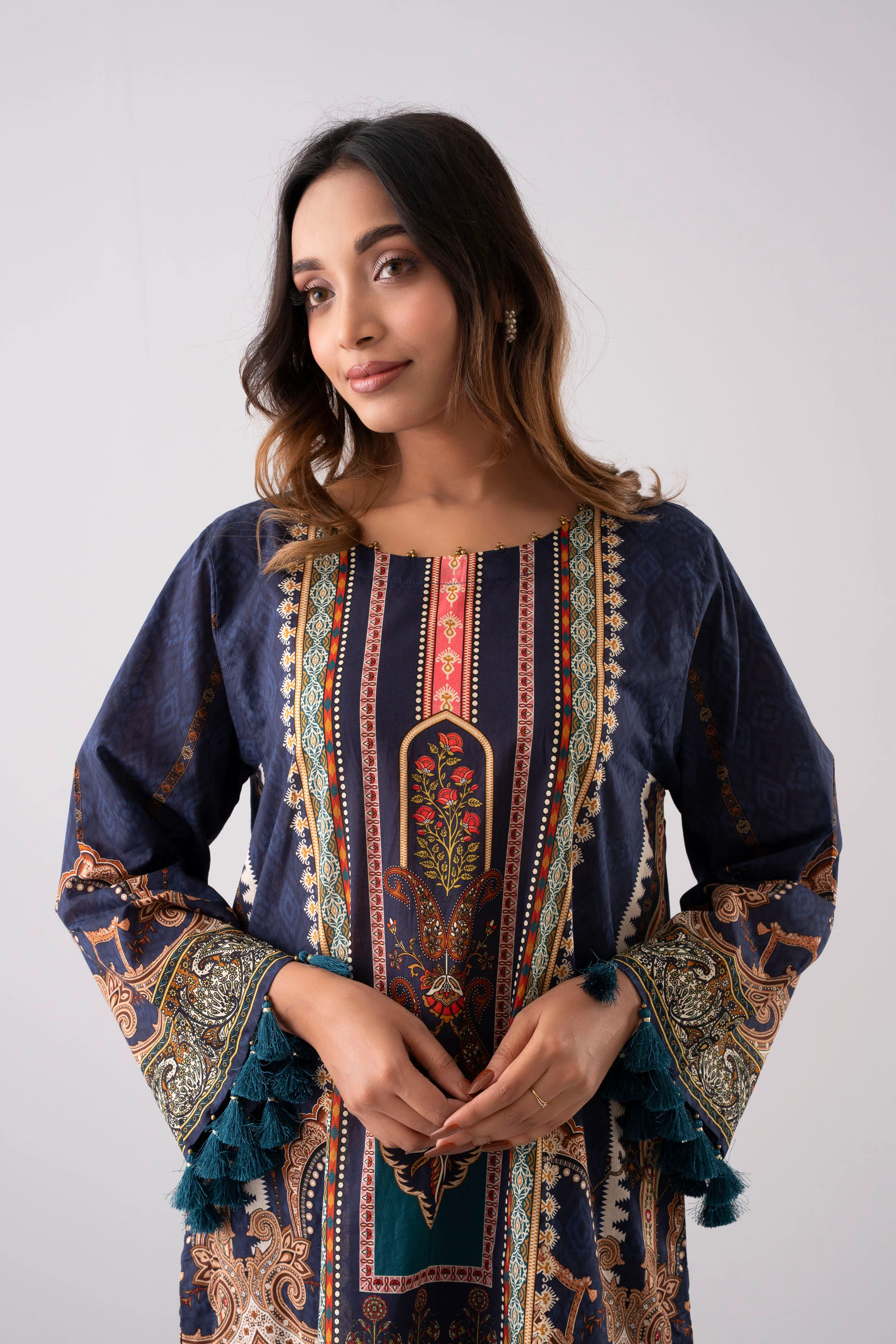 Relaxed Fit Printed Lawn Kurta - Image 5
