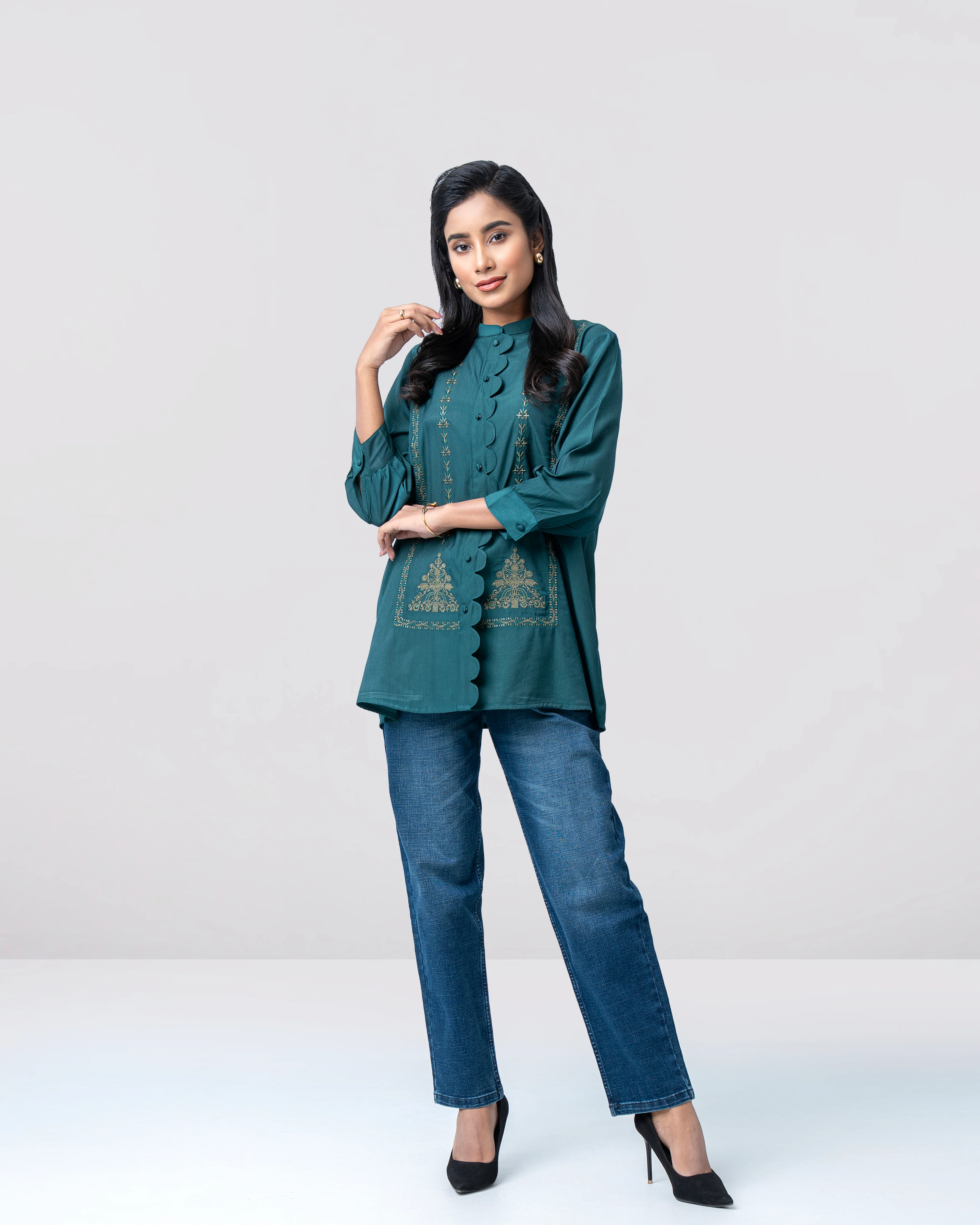 Relaxed Fit Embroidered Fashion Top - Image 4