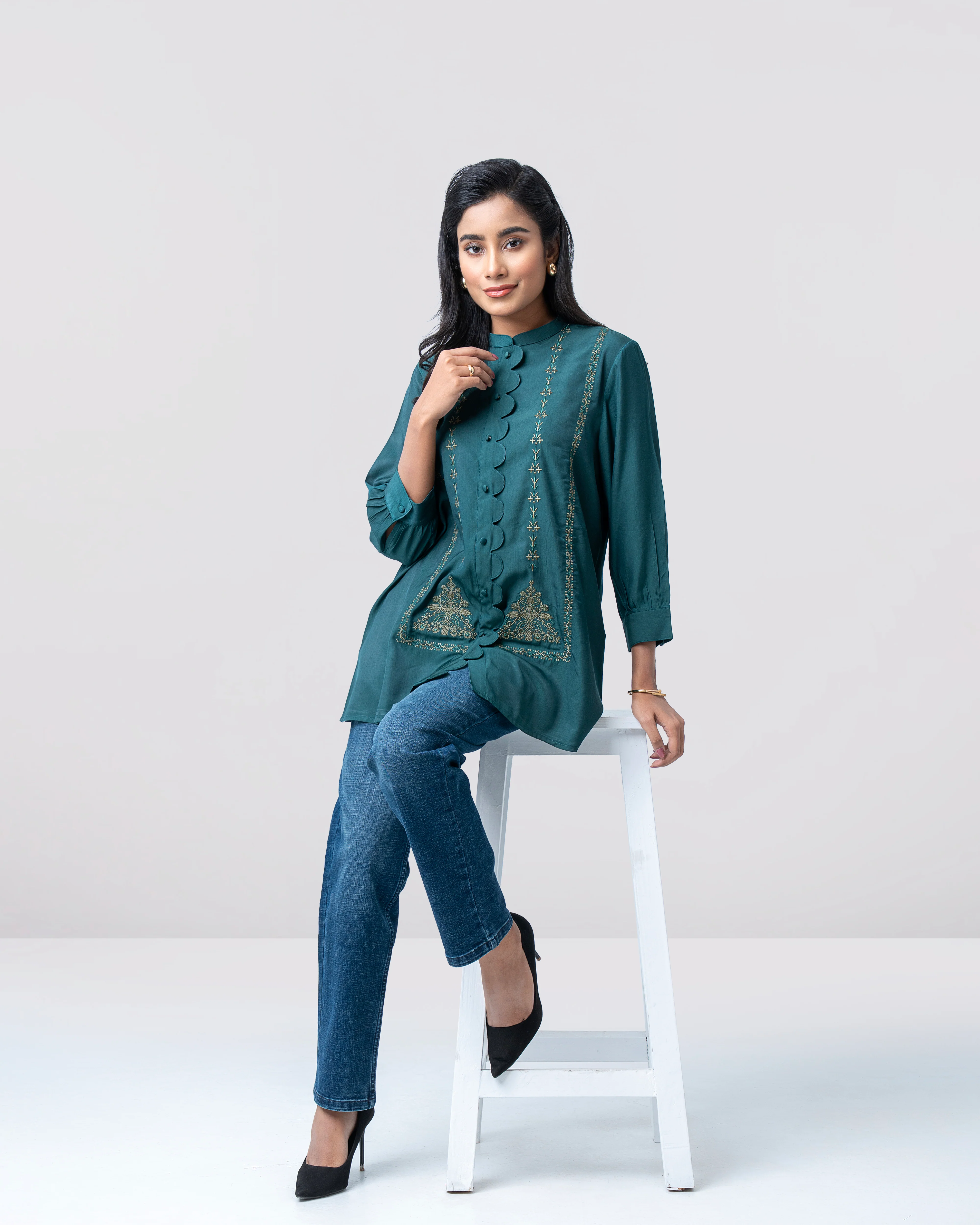Relaxed Fit Embroidered Fashion Top - Image 8